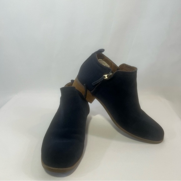 Toms Deia Ankle Booties Womens 10
Blue Suede Zip Stacked Heel Toms Round - Picture 3 of 11